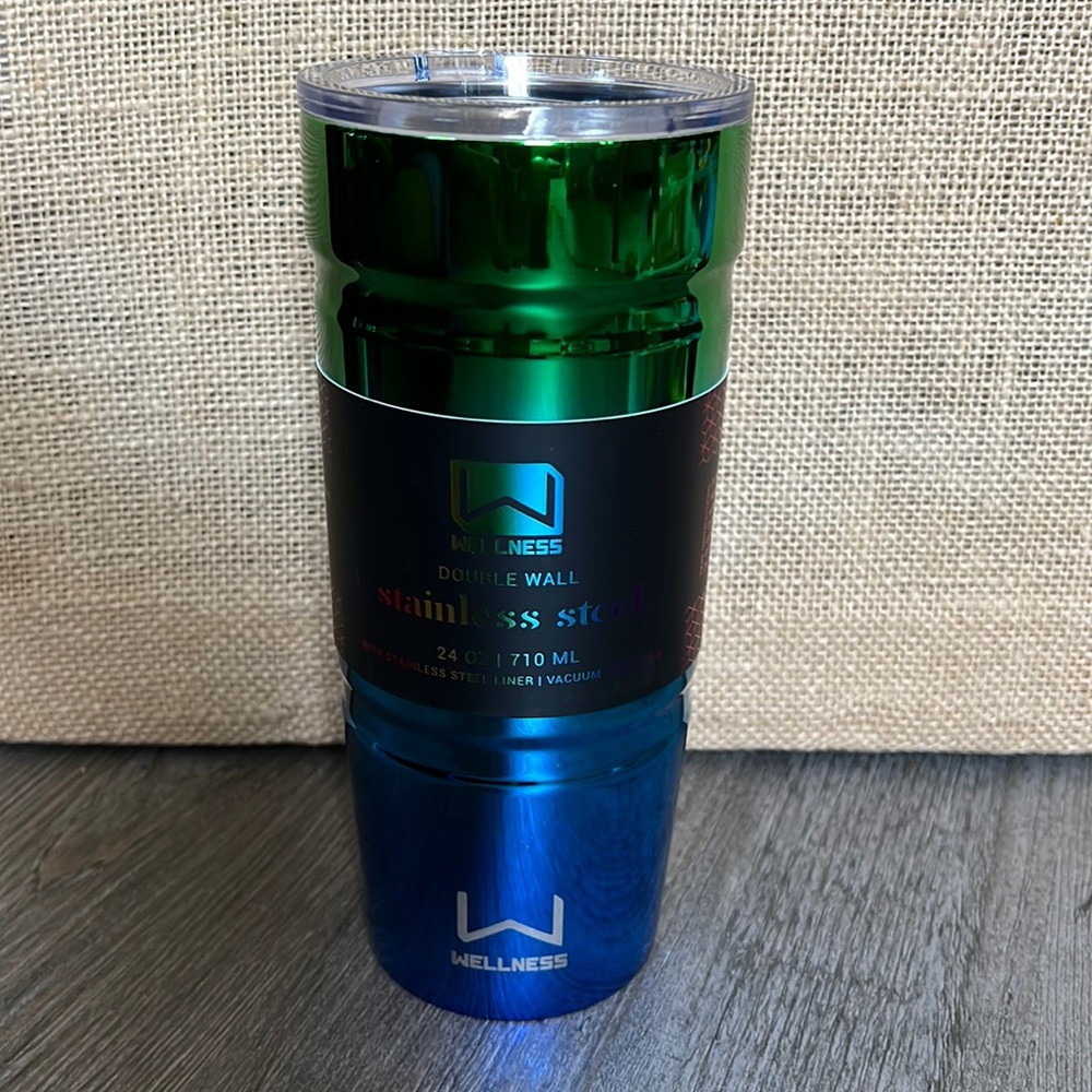 NWT Wellness Double Wall Stainless Steel vacuum insulated 24 oz tumbler